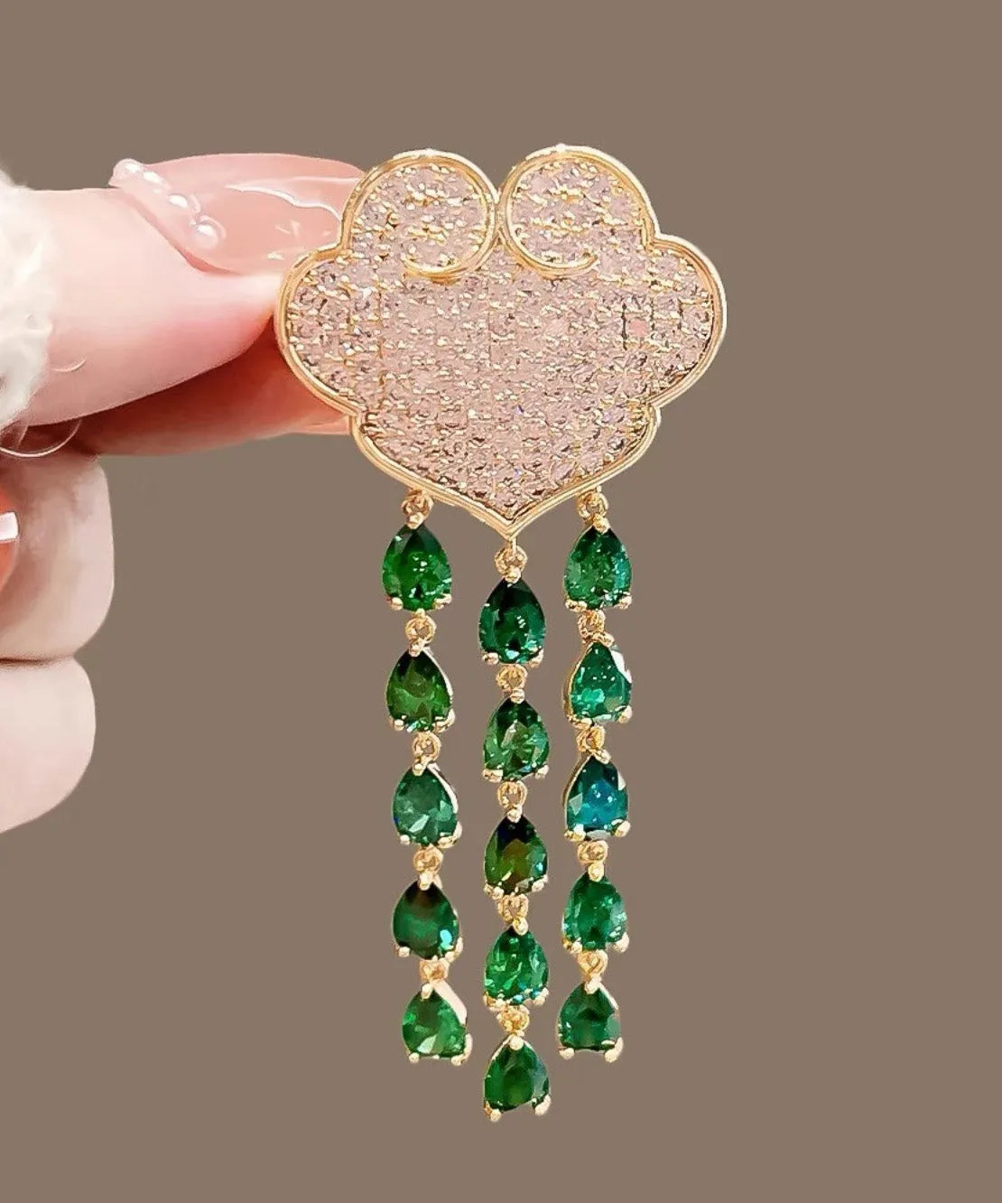 Chic Green Alloy Auspicious Clouds Crystal Tassel Brooch RG007