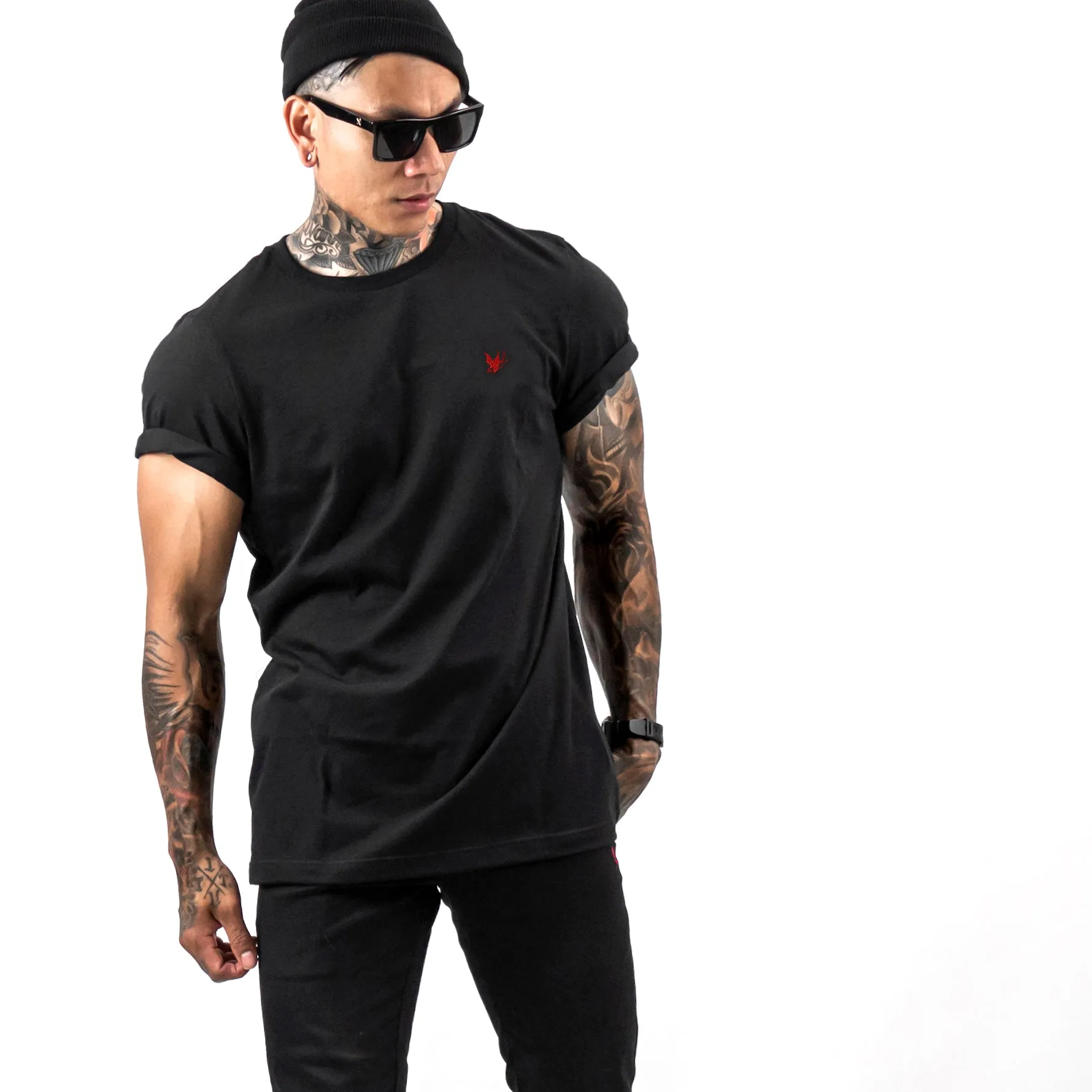 Cuffed Sparrow Tee - Black / Red