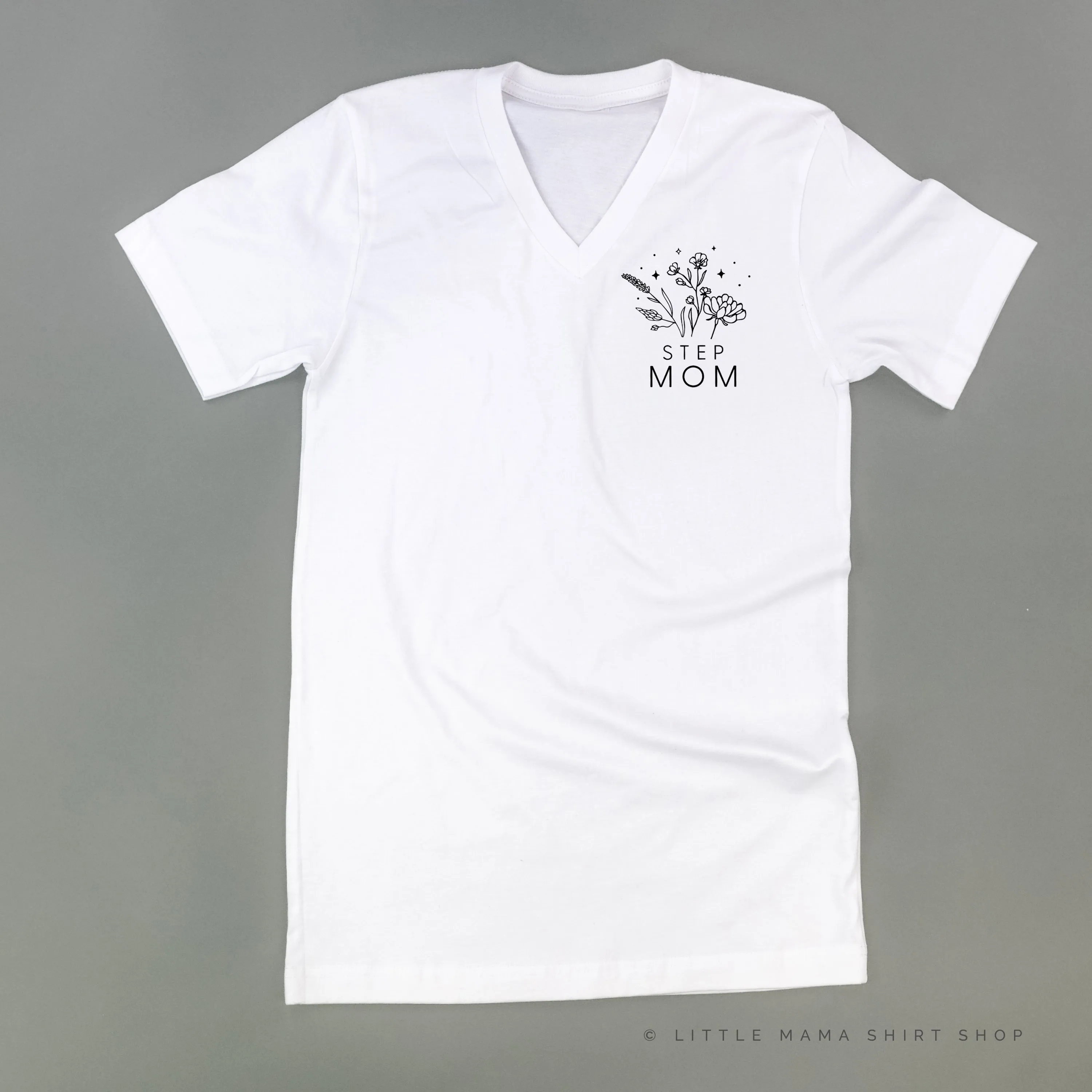 STEP MOM - Bouquet - Pocket Size ﻿- Unisex Tee