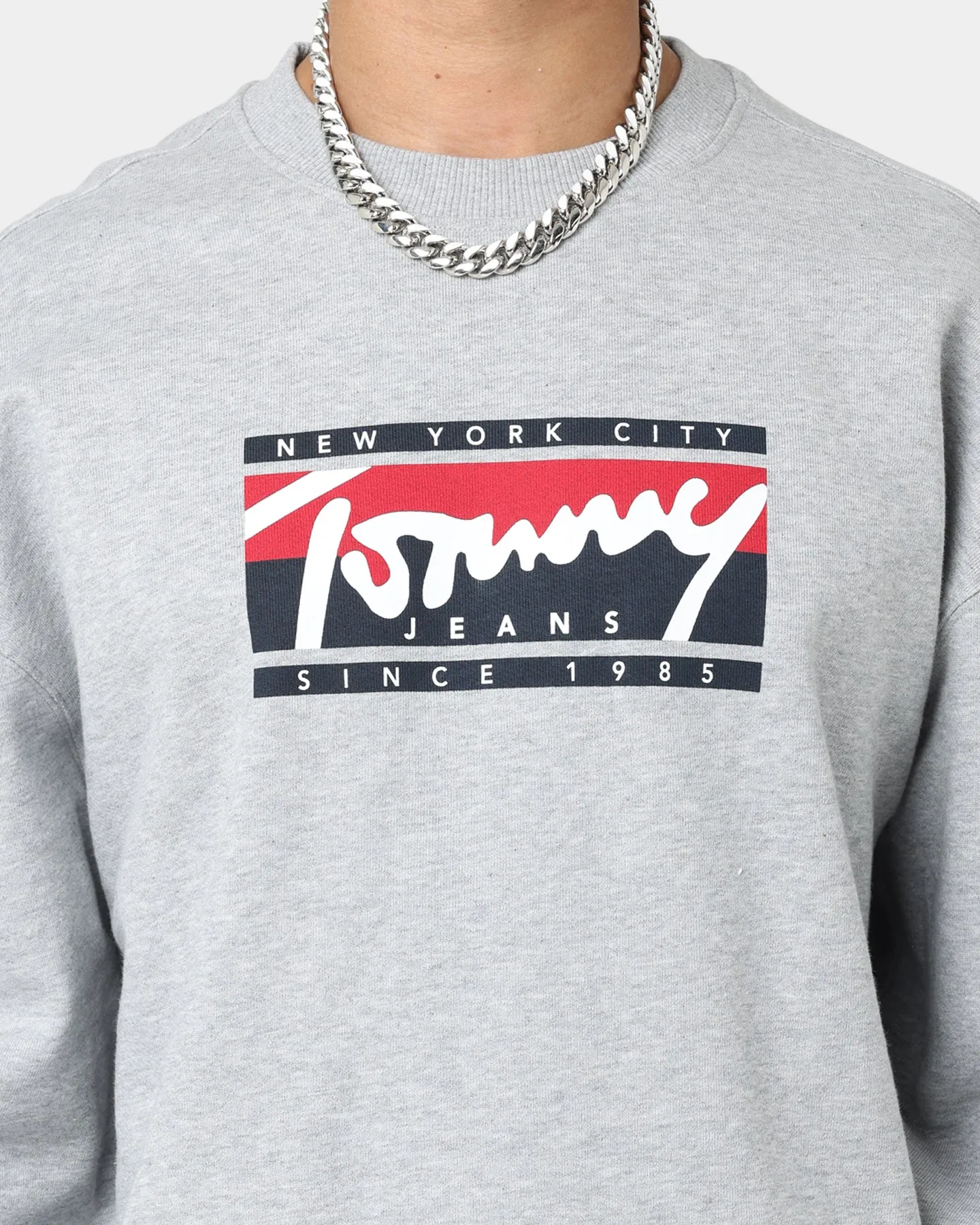 Tommy Jeans Tommy Graphic Flag Crewneck Light Grey Heather